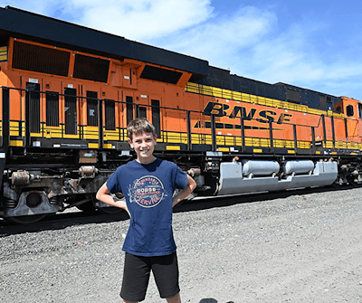 railfan-fall-mtwy